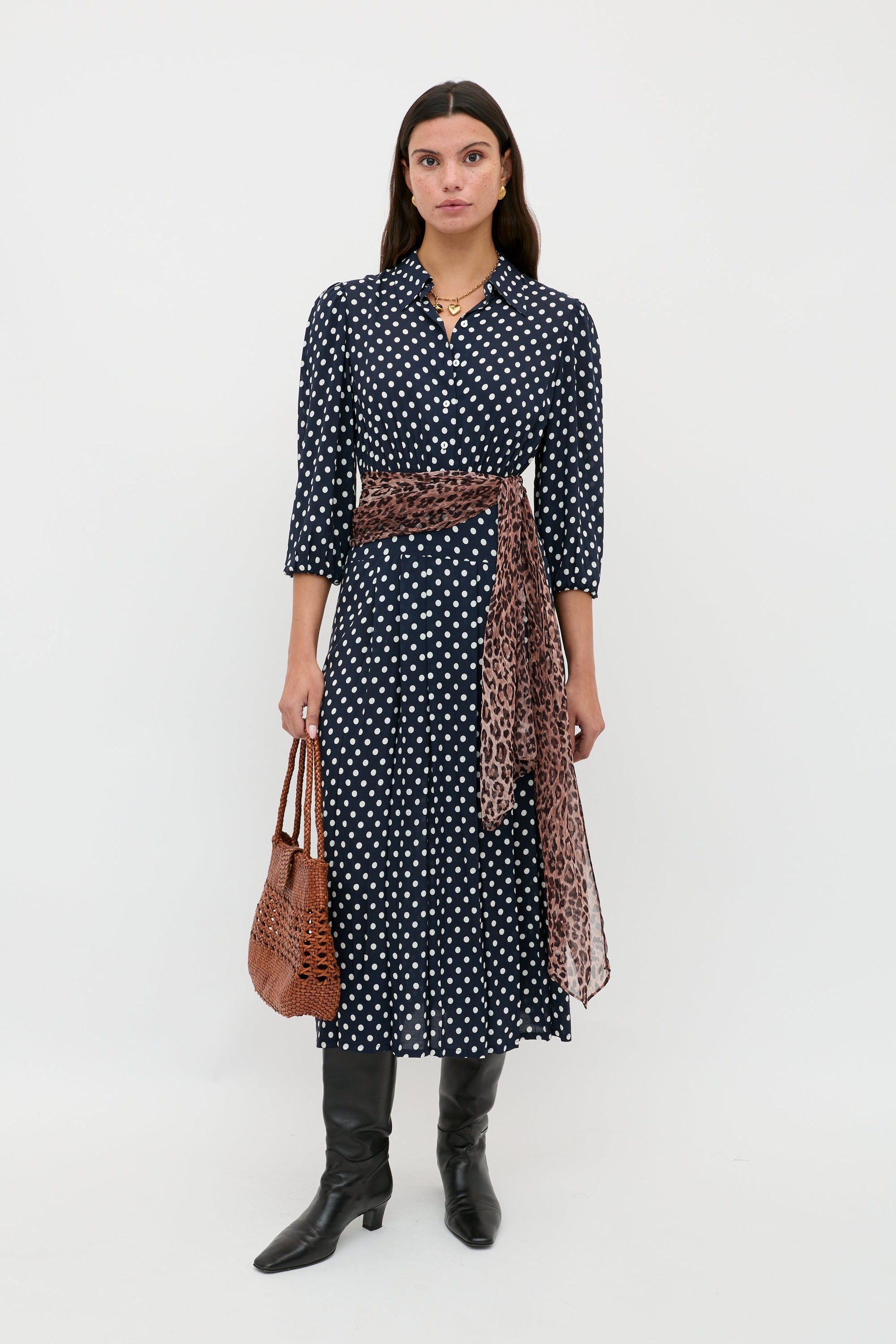 Izzy - Runway Spot Navy