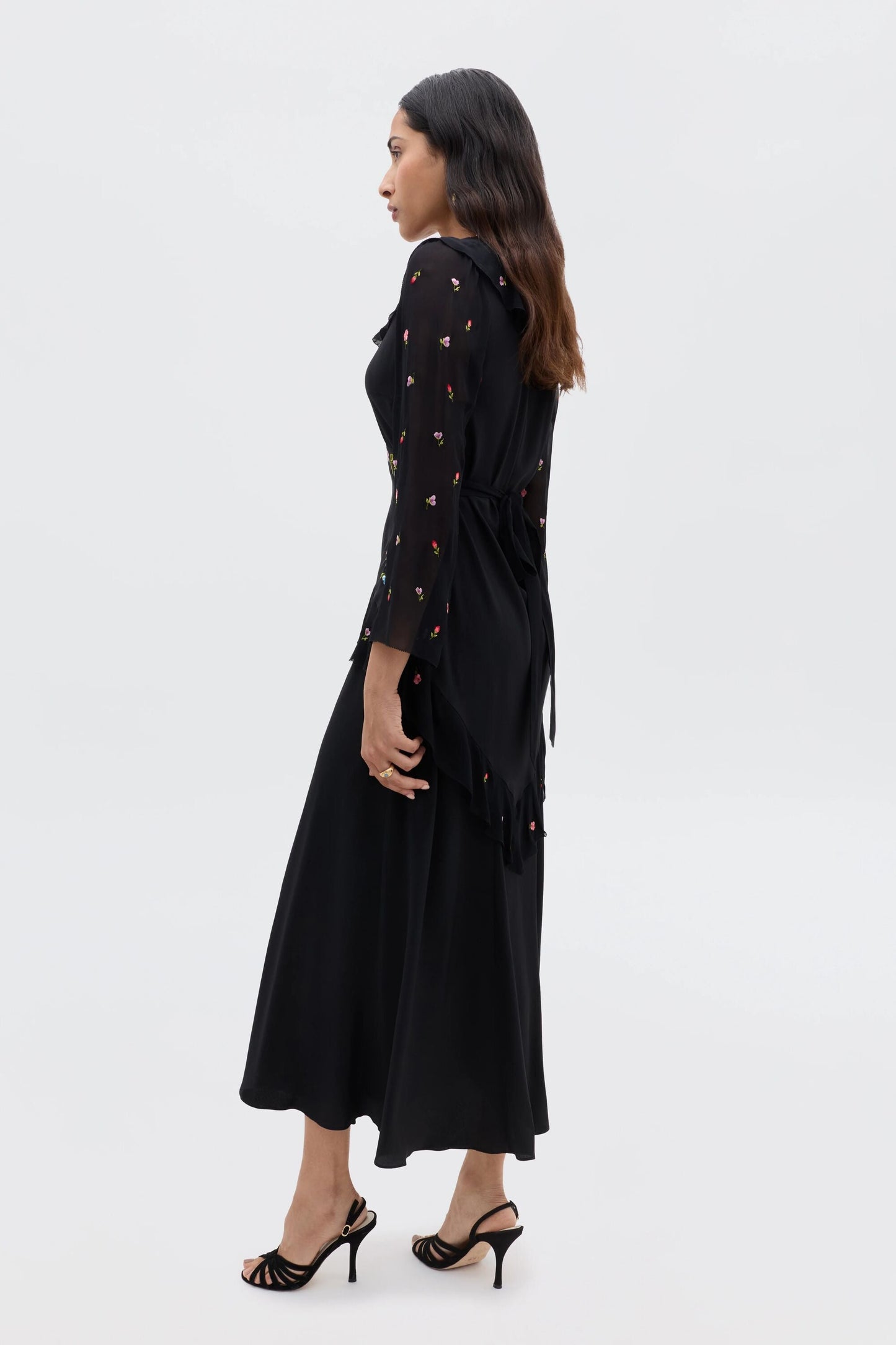 Cedar - Bouquet Embroidery Black