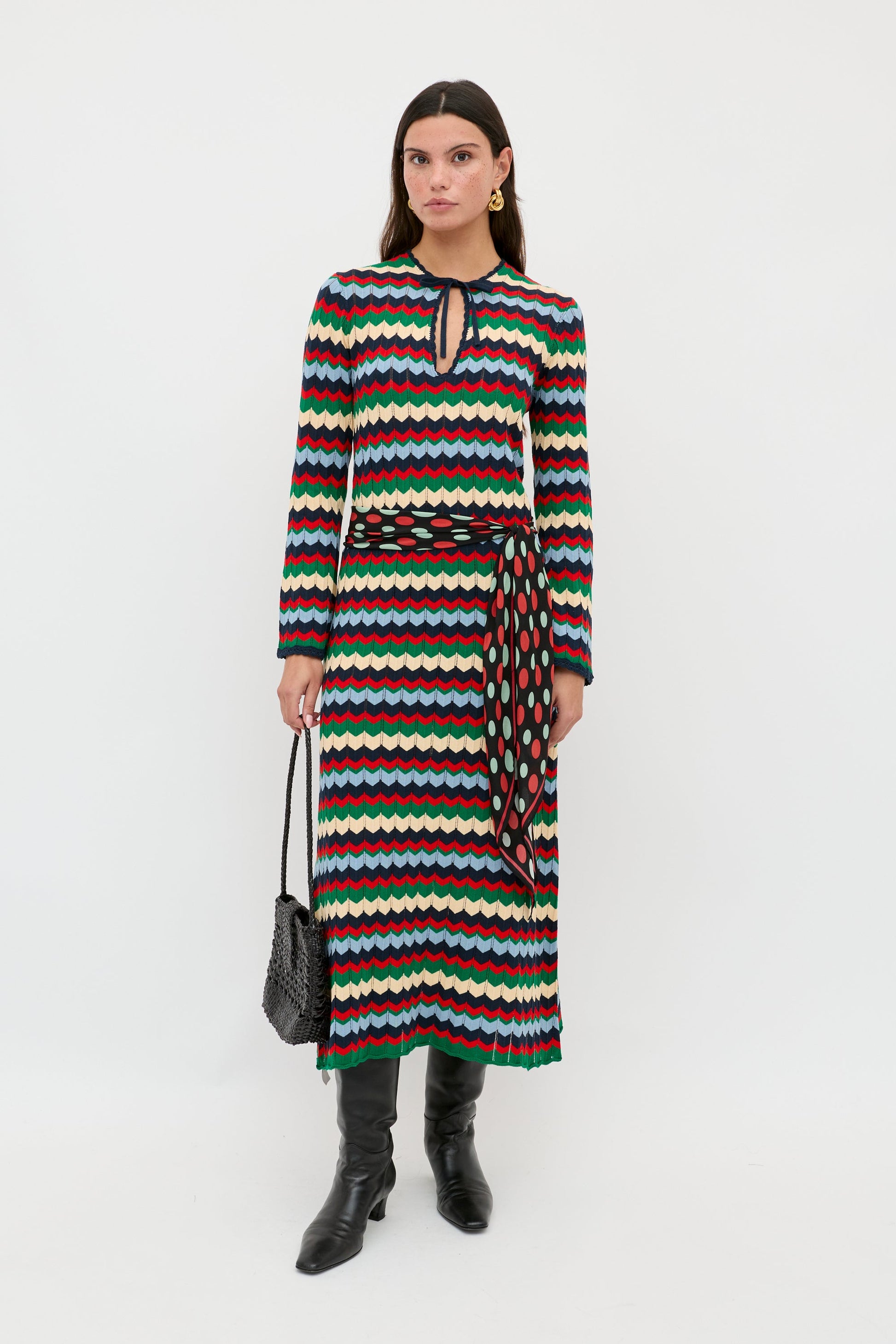 Lucila  -  Retro Chevron Blue